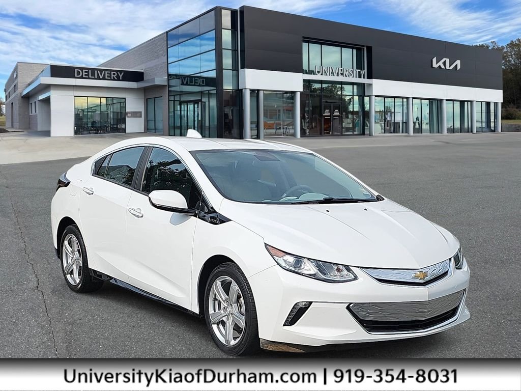 Used 2017 White Chevrolet LT image 1