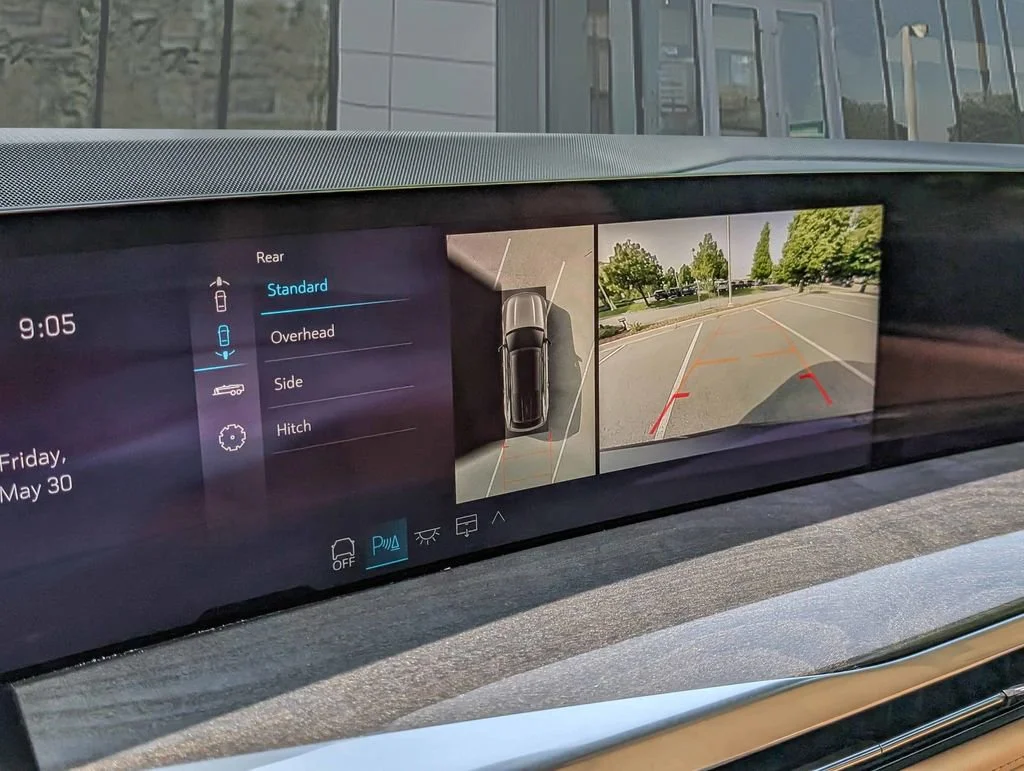 2025 Cadillac Escalade IQ Luxury 2 - Photo 31