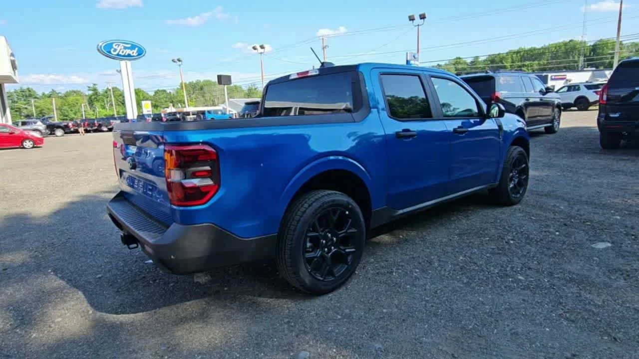 2025 Ford Maverick XLT - Photo 8