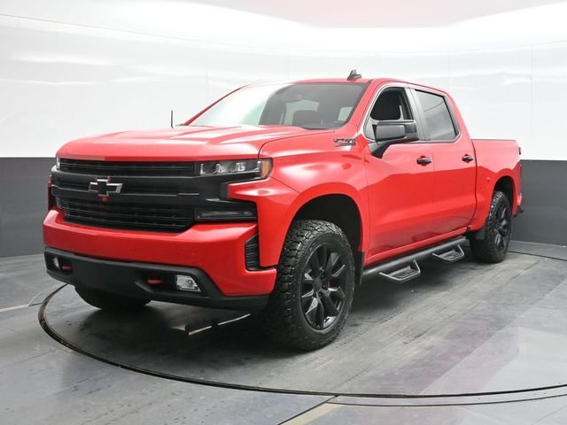 Used 2021 Red Chevrolet RST image 1