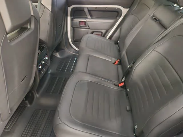 New 2026 Borasco Grey Metallic Land Rover OCTA image 53