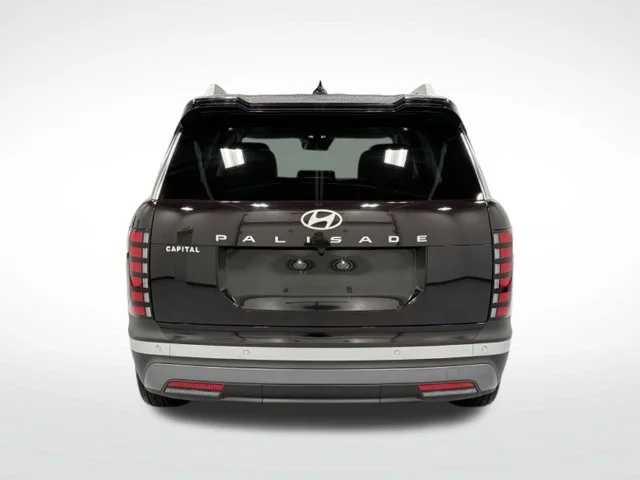 Used 2026 Red Hyundai SEL Convenience image 7