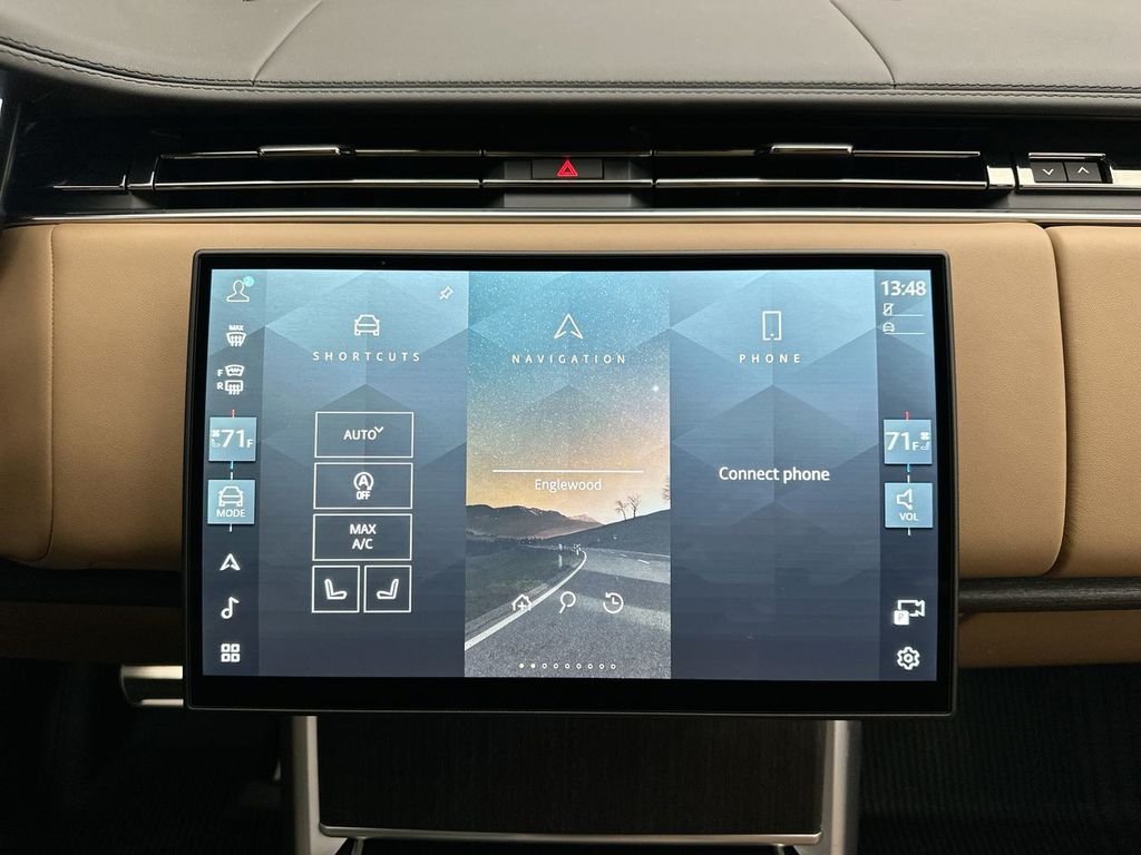 New 2026 Santorini Black Land Rover SE image 13