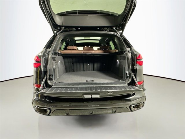 Used 2026 Black Sapphire Metallic BMW xDrive40i image 53