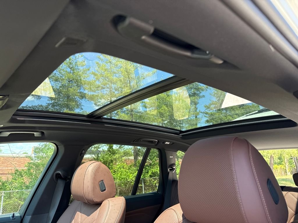New 2026 White BMW xDrive40i image 19
