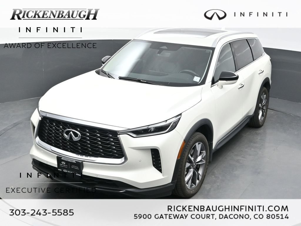 Certified Used 2023 White INFINITI LUXE image 37