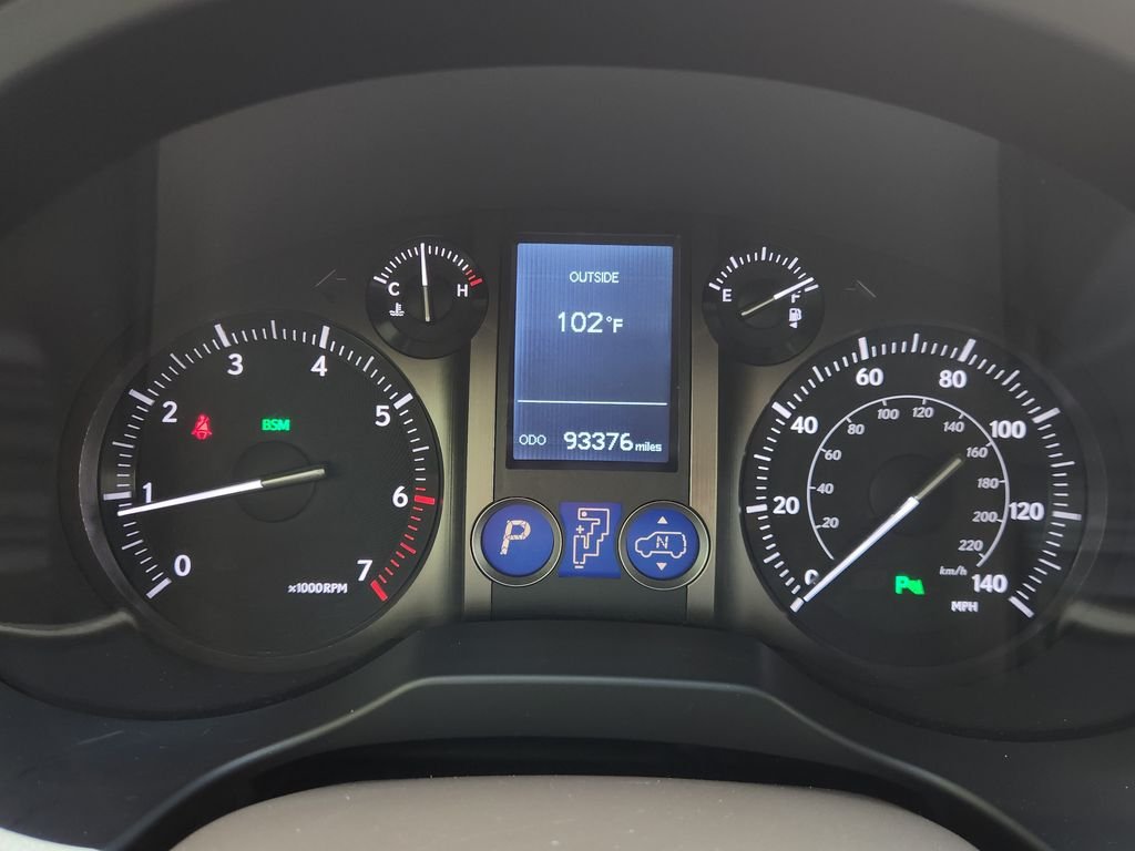 Used 2015 Starfire Pearl Lexus 460 Luxury image 15
