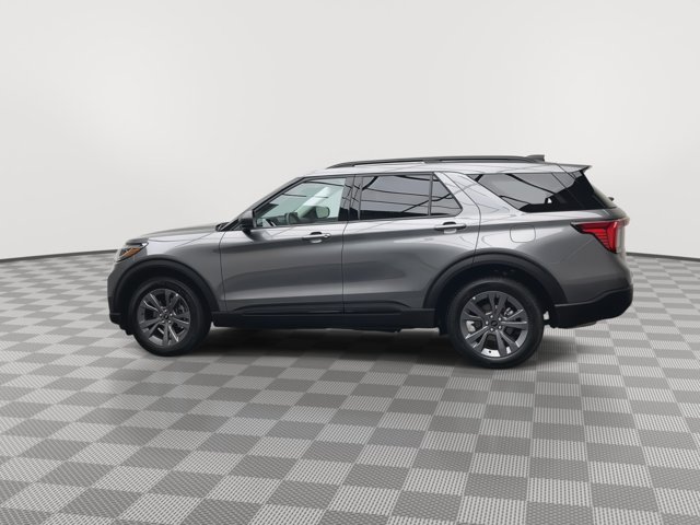 Used 2026 Carbonized Gray Metallic Ford Active with 200A Pkg image 39