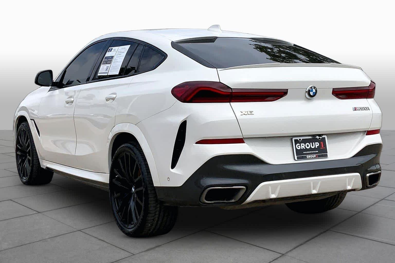 Used 2021 Alpine White BMW M50i image 12