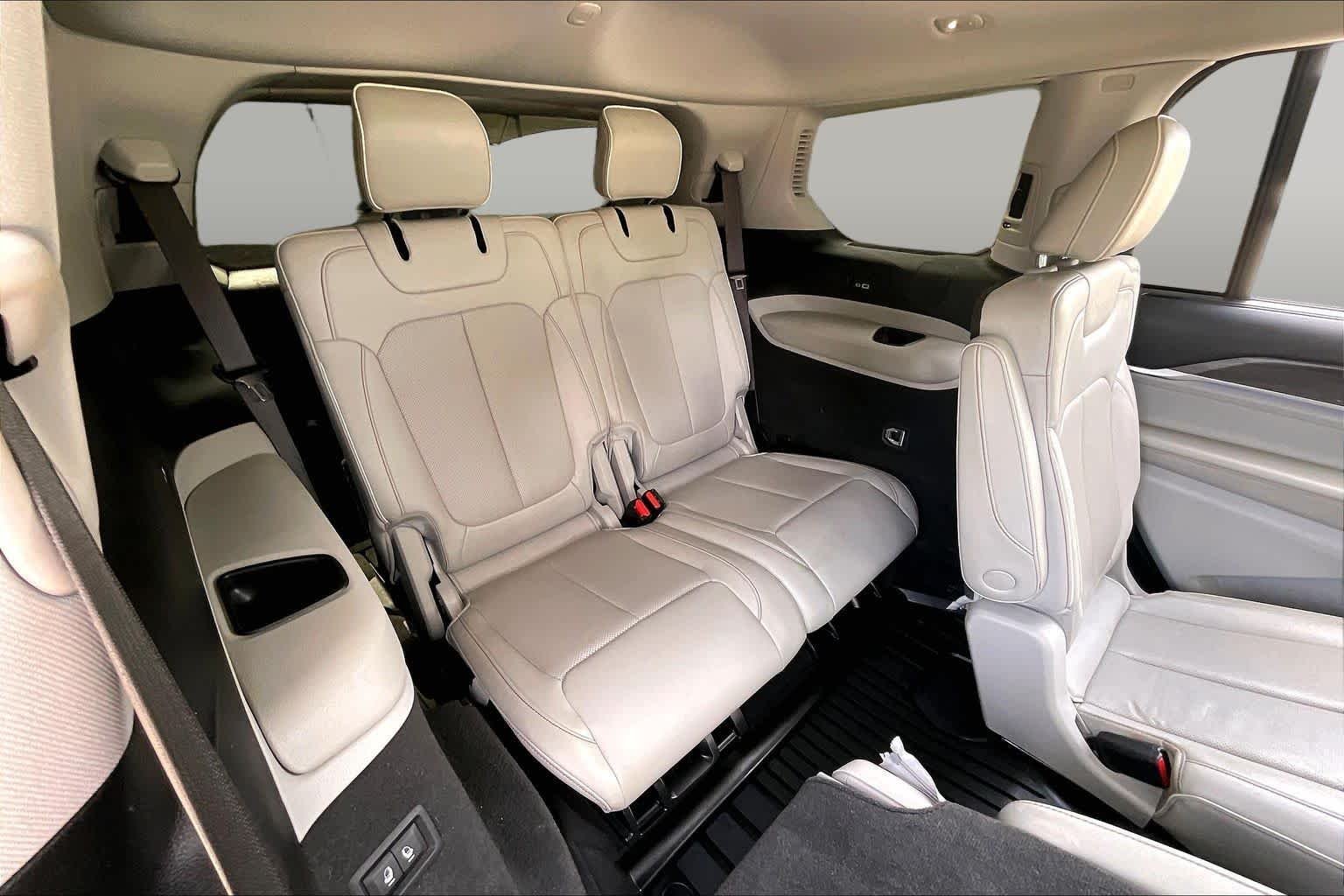 Used 2021 Velvet Red Pearlcoat Jeep Overland image 35