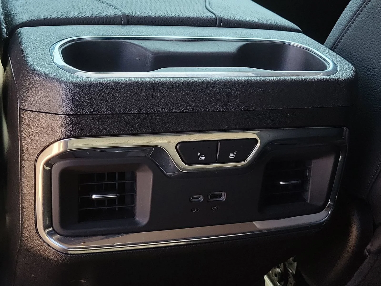 Certified Used 2025 Downpour Metallic GMC Denali image 22