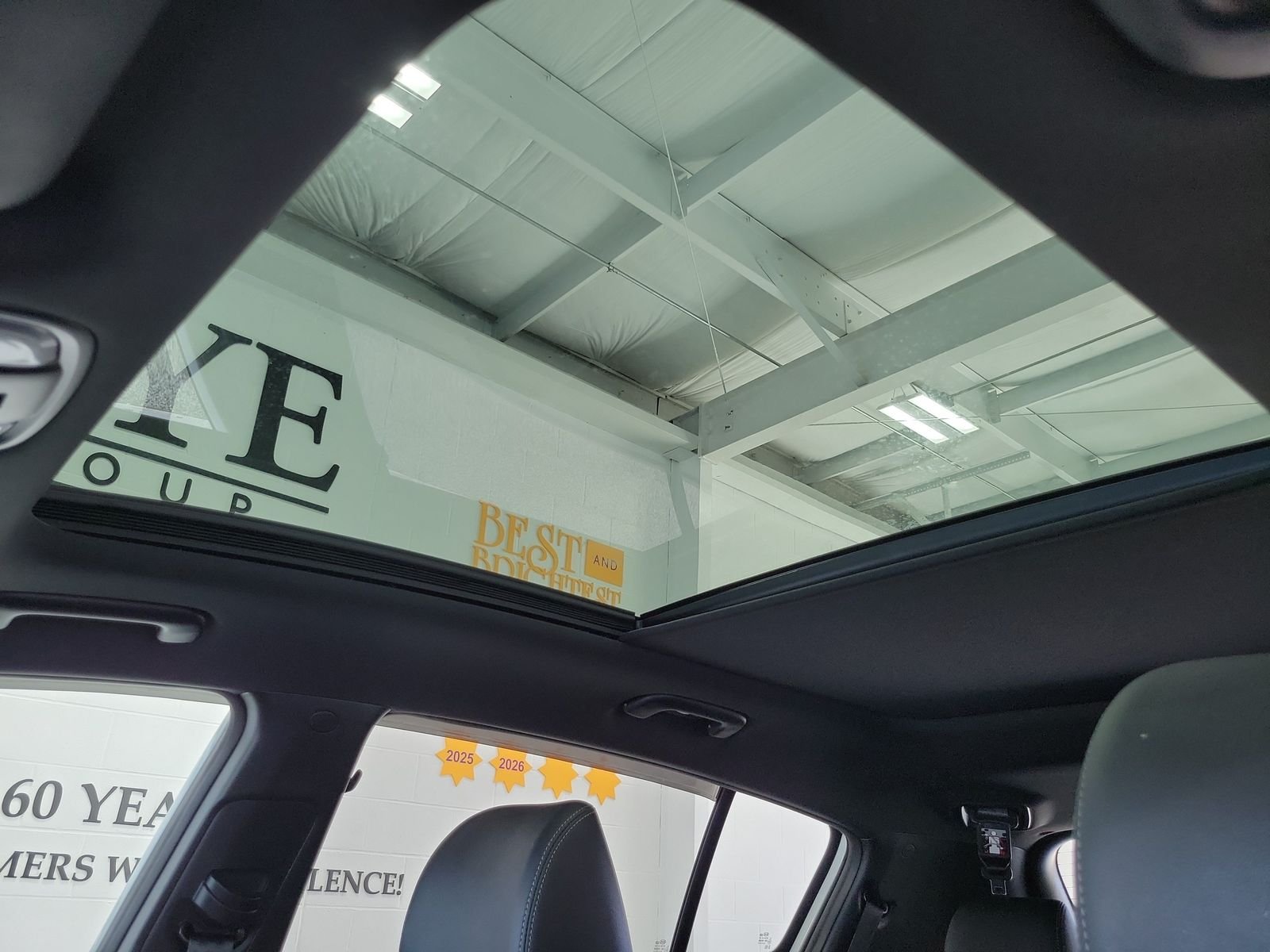 Used 2021 White Kia S image 12