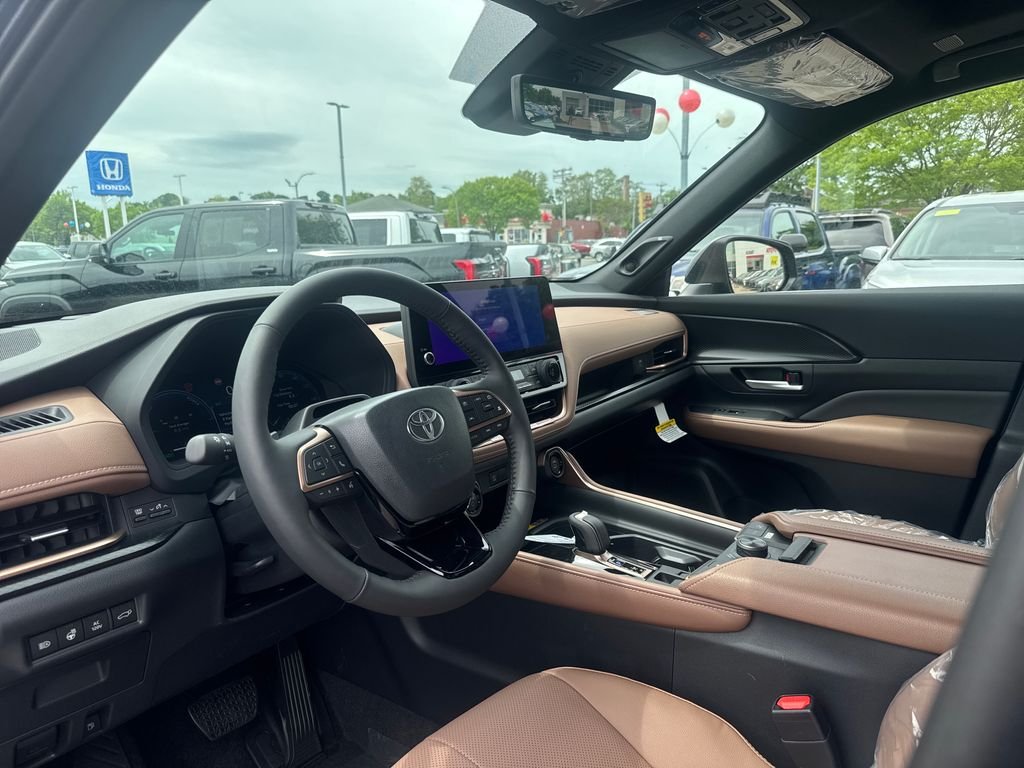 New 2026 Blue Toyota MAX Platinum image 13