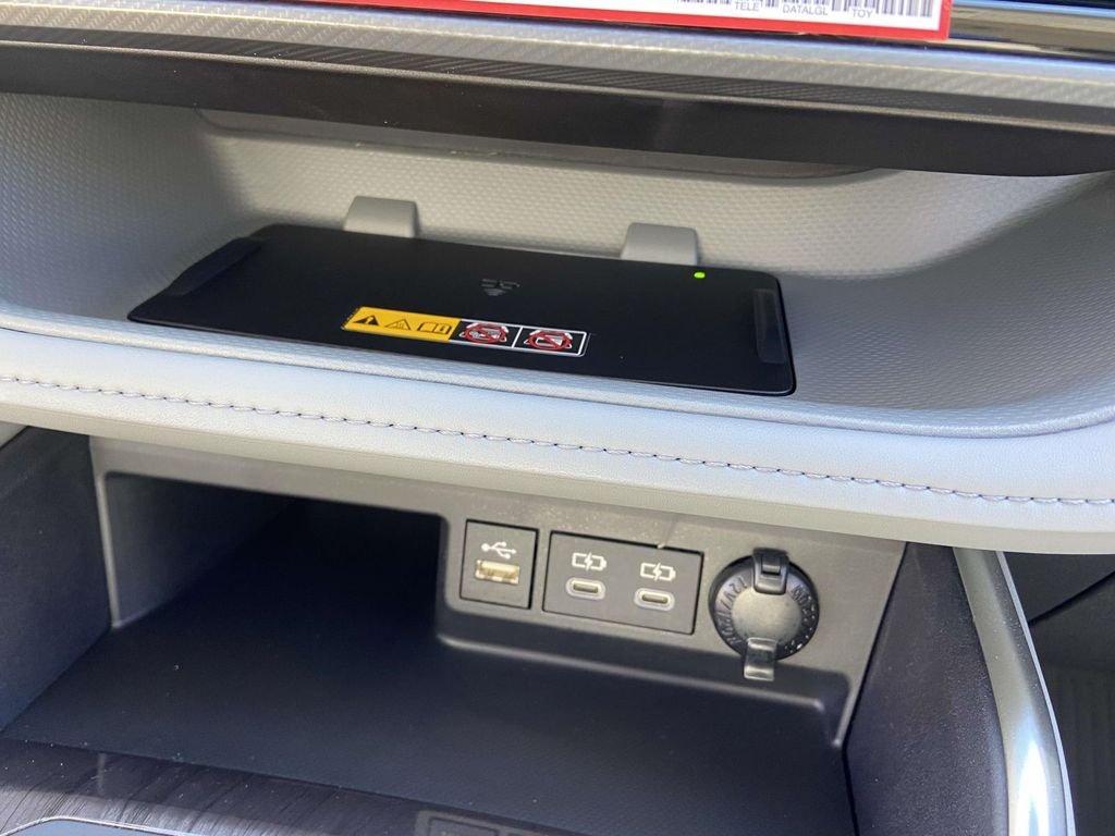 2026 Toyota Highlander Platinum - Photo 26