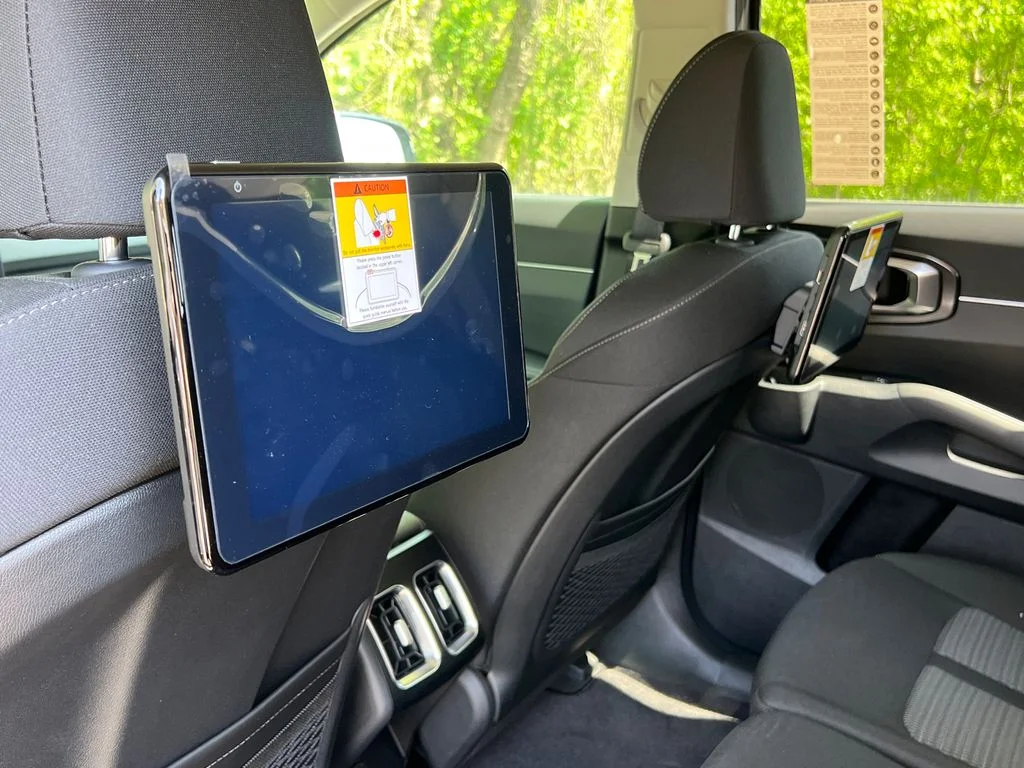 2025 Kia Sorento LX - Photo 15
