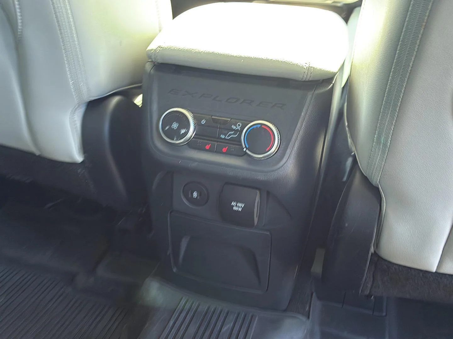Used 2025 Rapid Red Metallic Tinted Clearcoat Ford Platinum image 18