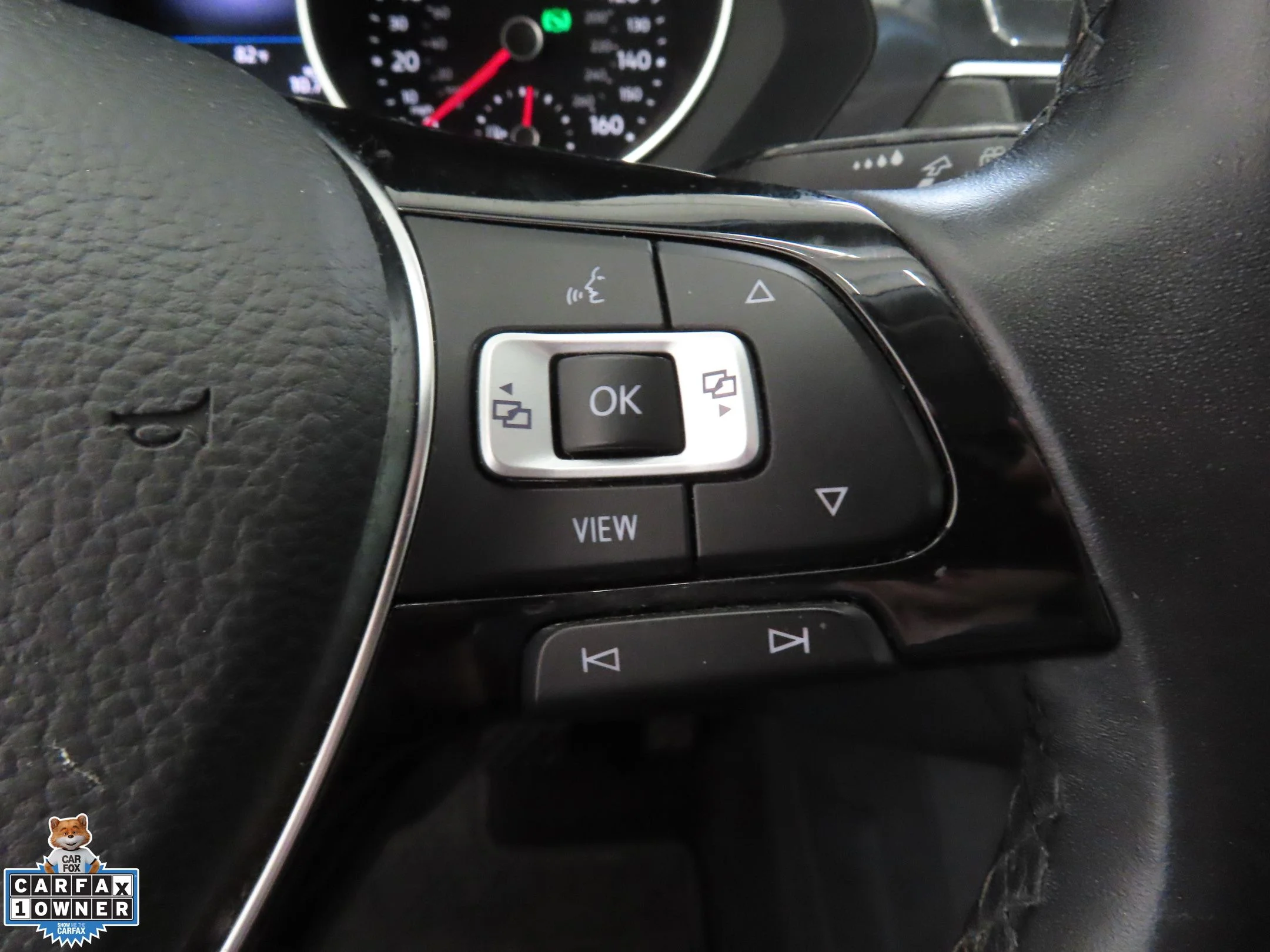 Used 2019 Black Volkswagen 2.0T SE image 15