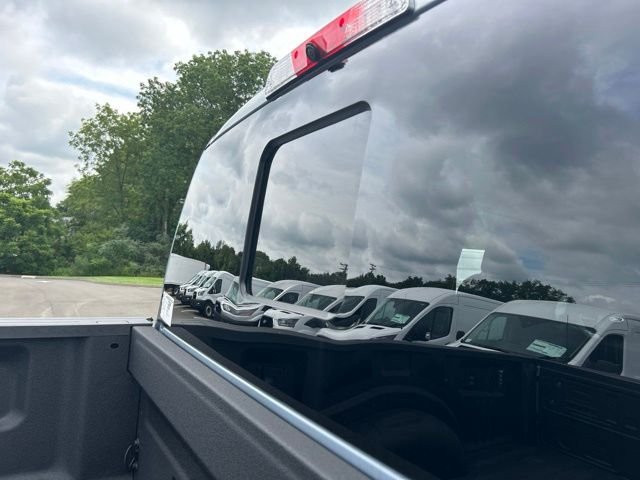 New 2026 Glacier Gray Metallic Tri-Coat Ford F-250® Lariat® image 16