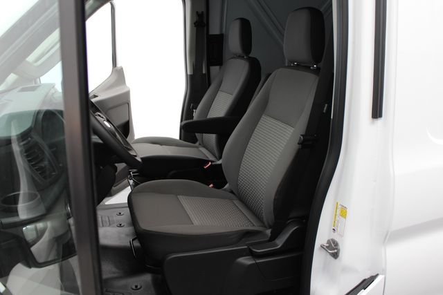 New 2026 Oxford White Ford Cargo Van image 15