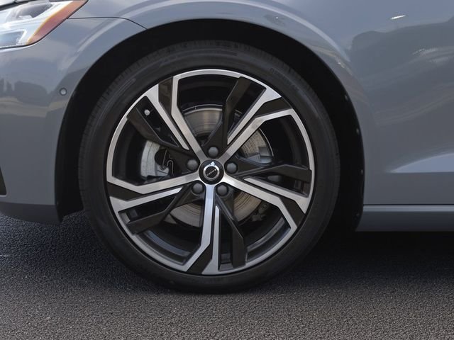 2023 Volvo S60 Plus - Photo 11