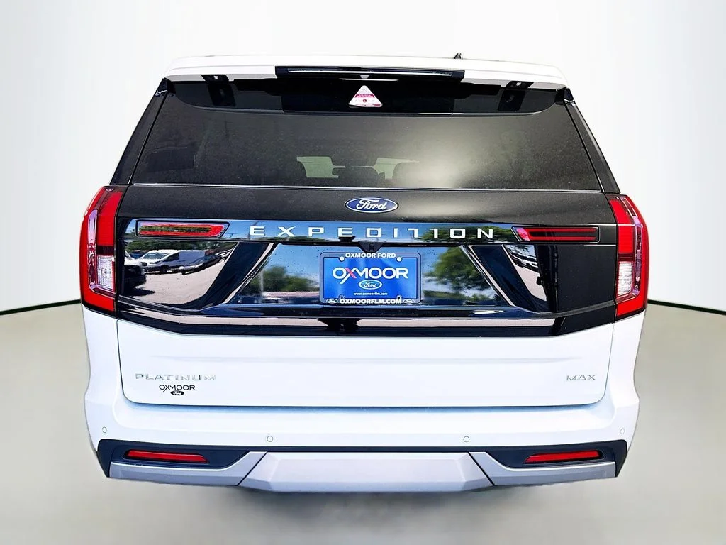 New 2026 Star White Metallic Tri-Coat Ford Platinum image 6