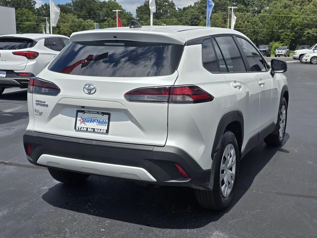 Used 2026 Off-white Toyota L image 7