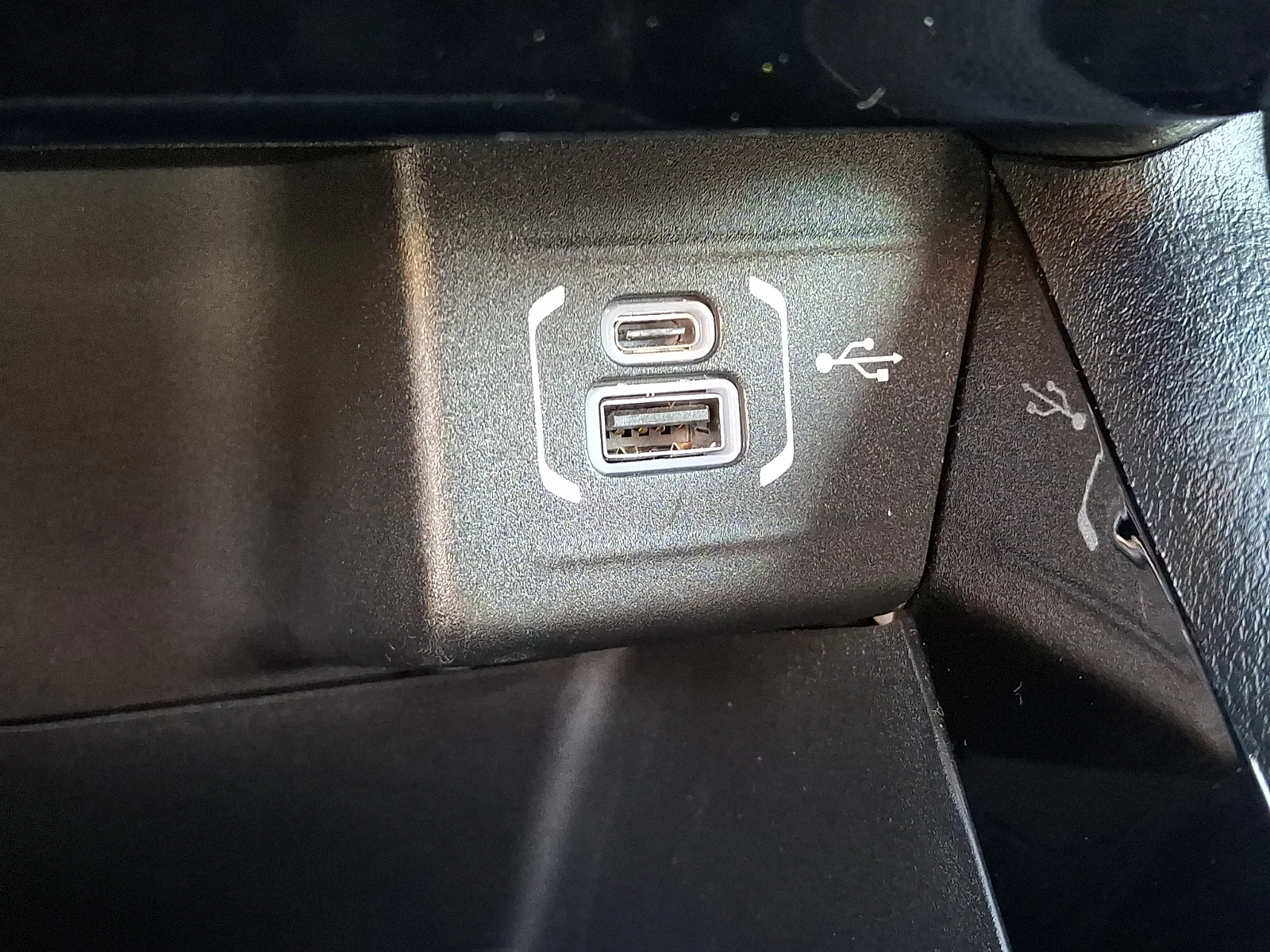Used 2024 Black Jeep Limited image 24