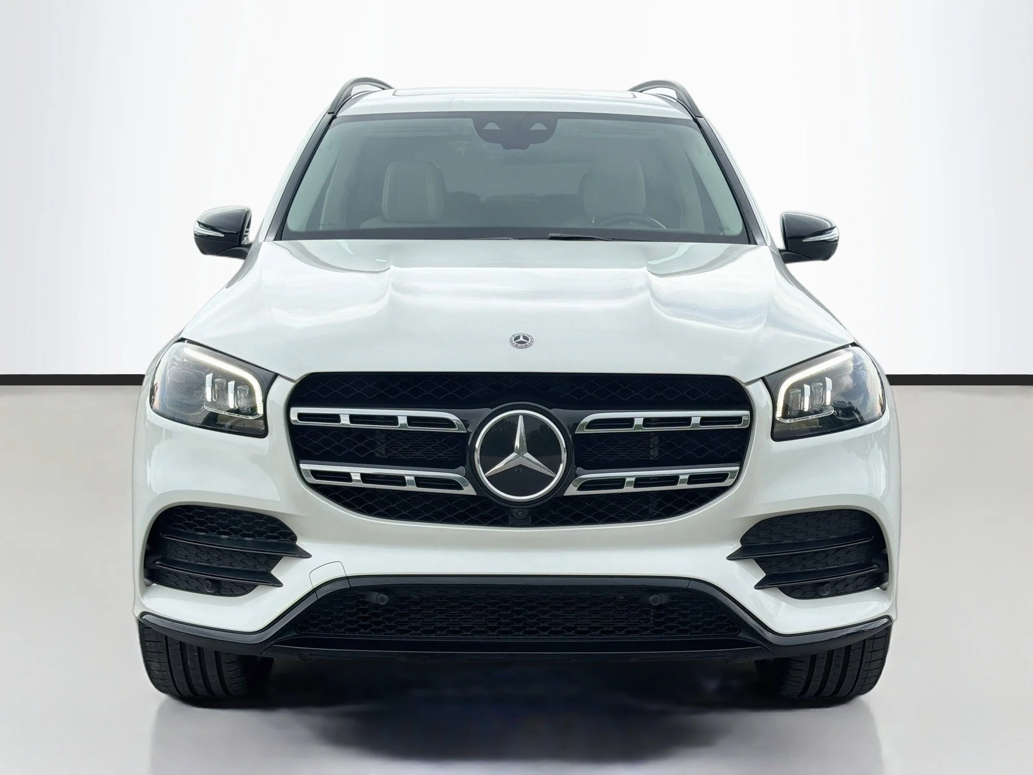 Used 2021 Diamond White Metallic Mercedes-Benz GLS 580 image 8