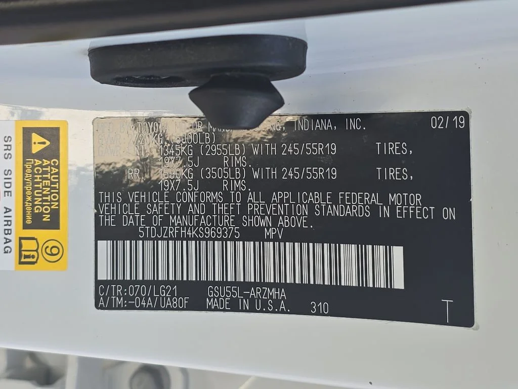 Used 2019 White Toyota SE image 39