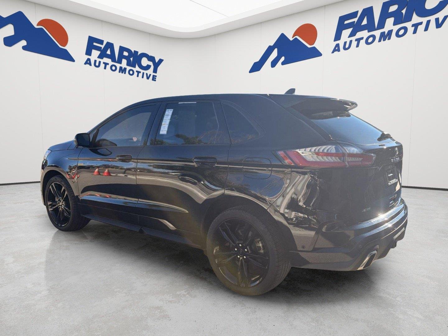 Used 2024 Agate Black Ford ST image 4