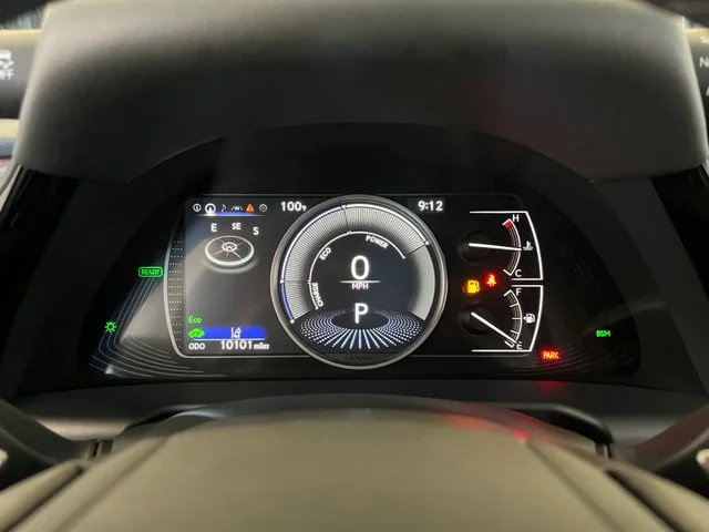 Used 2025 Eminent White Pearl Lexus 300h image 26