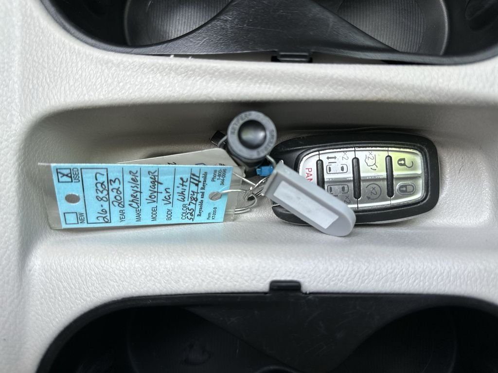 Used 2023 White Chrysler LX image 23