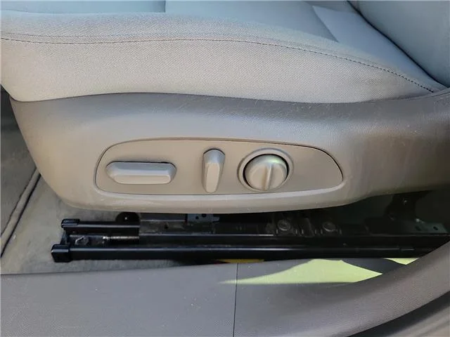 Used 2025 Beige Chevrolet 1LT image 13