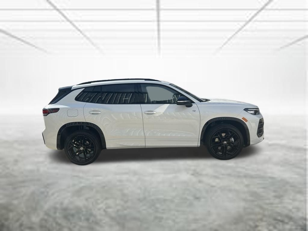 New 2026 White/off-white Volkswagen 2.0T SE R-Line Black image 5