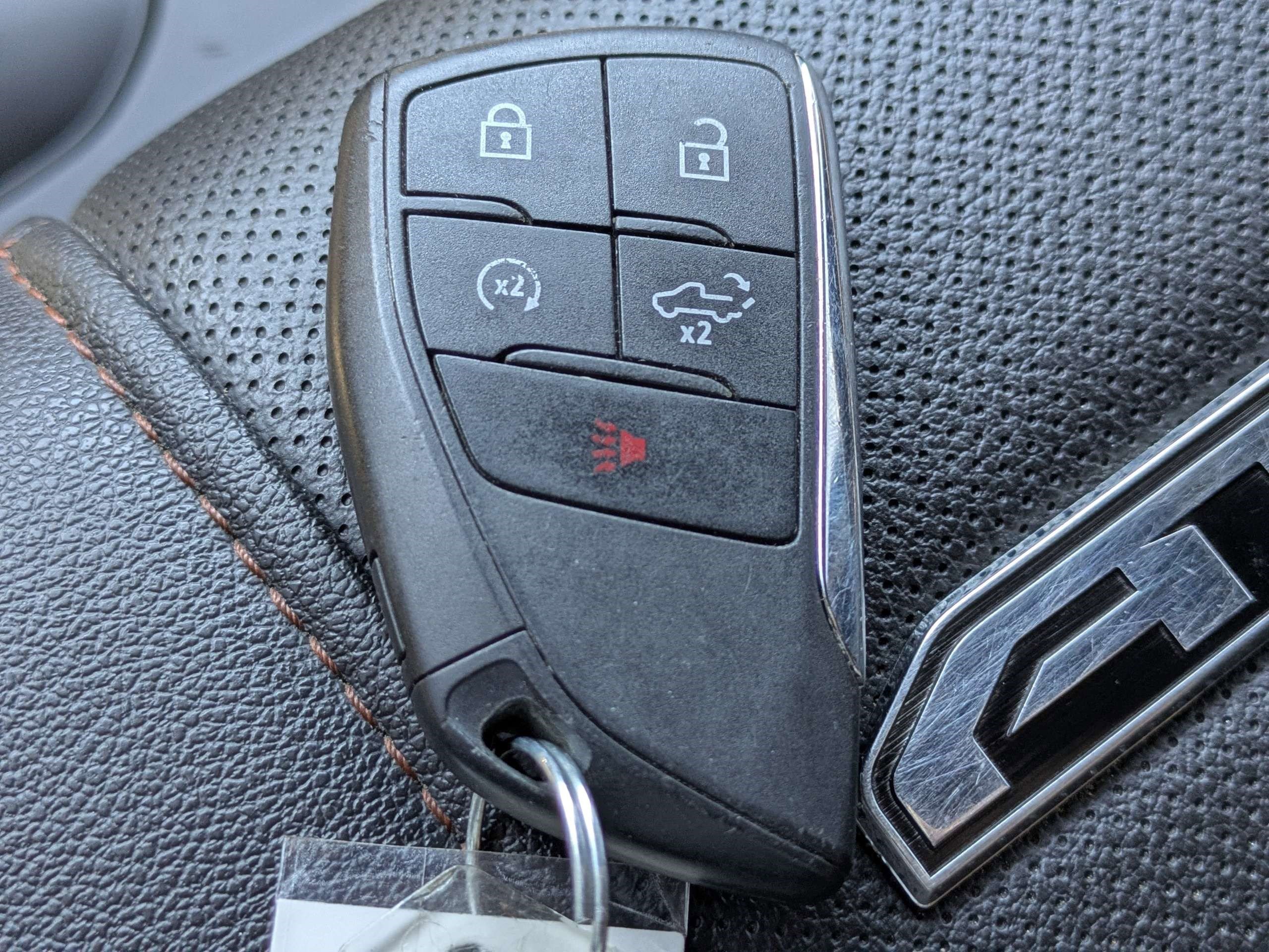 Used 2024 Summit White GMC AT4 image 27