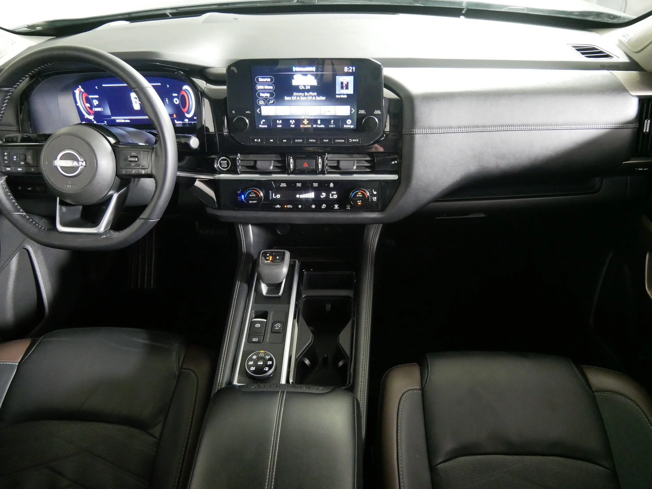 Used 2024 Solid Gray/Super Black Nissan Platinum image 10