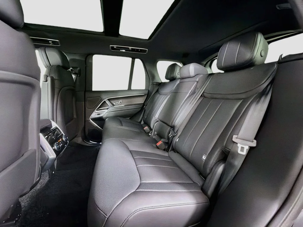 New 2026 Santorini Black Land Rover SE image 26