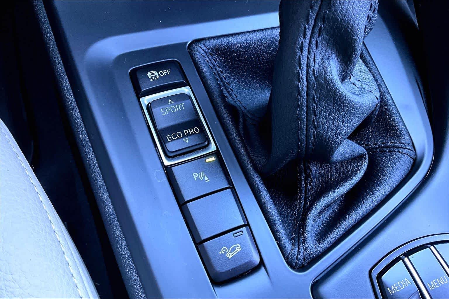 Used 2019 Mediterranean Blue Metallic BMW xDrive28i image 35