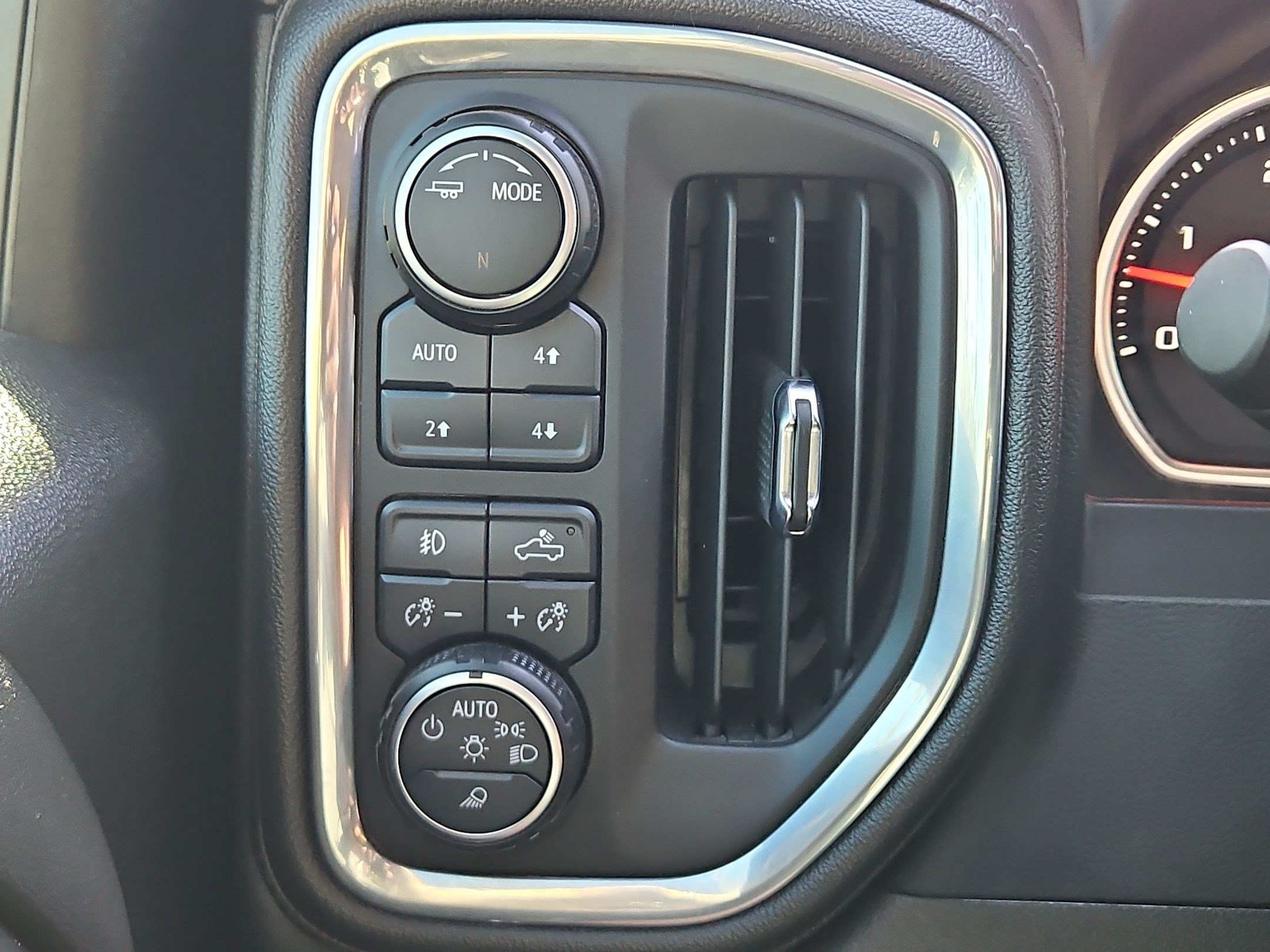 2023 Chevrolet Silverado 3500HD High Country - Photo 23