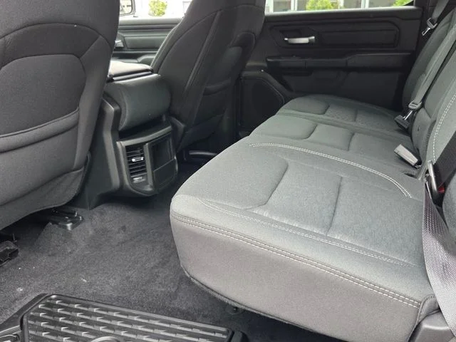 New 2026 Diamond Black Crystal Pearl-Coat Exterior Paint RAM Warlock image 12