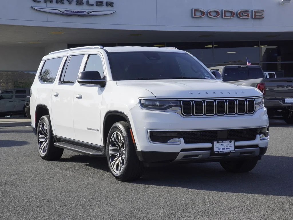2024 Jeep Wagoneer L's photo