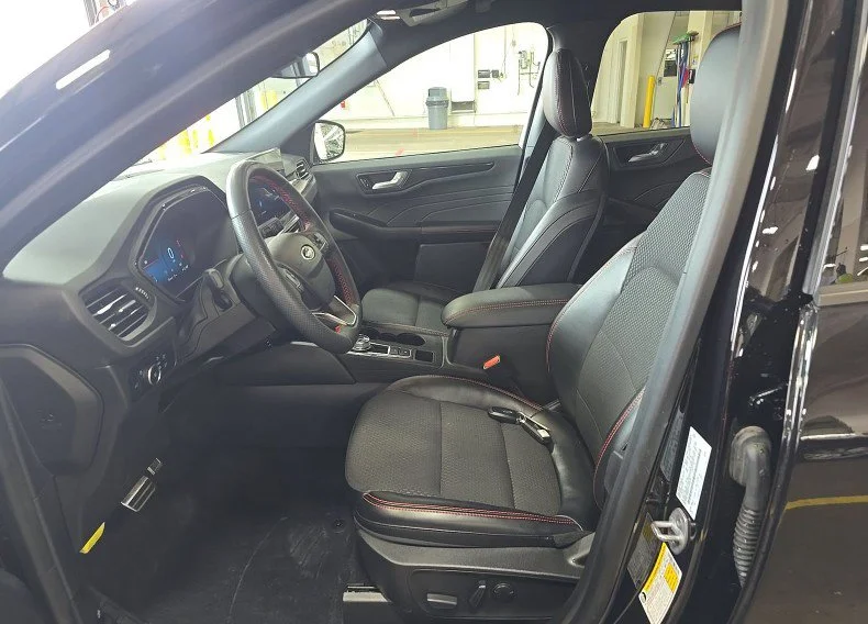 Used 2023 Black Metallic Ford ST-Line Select image 2