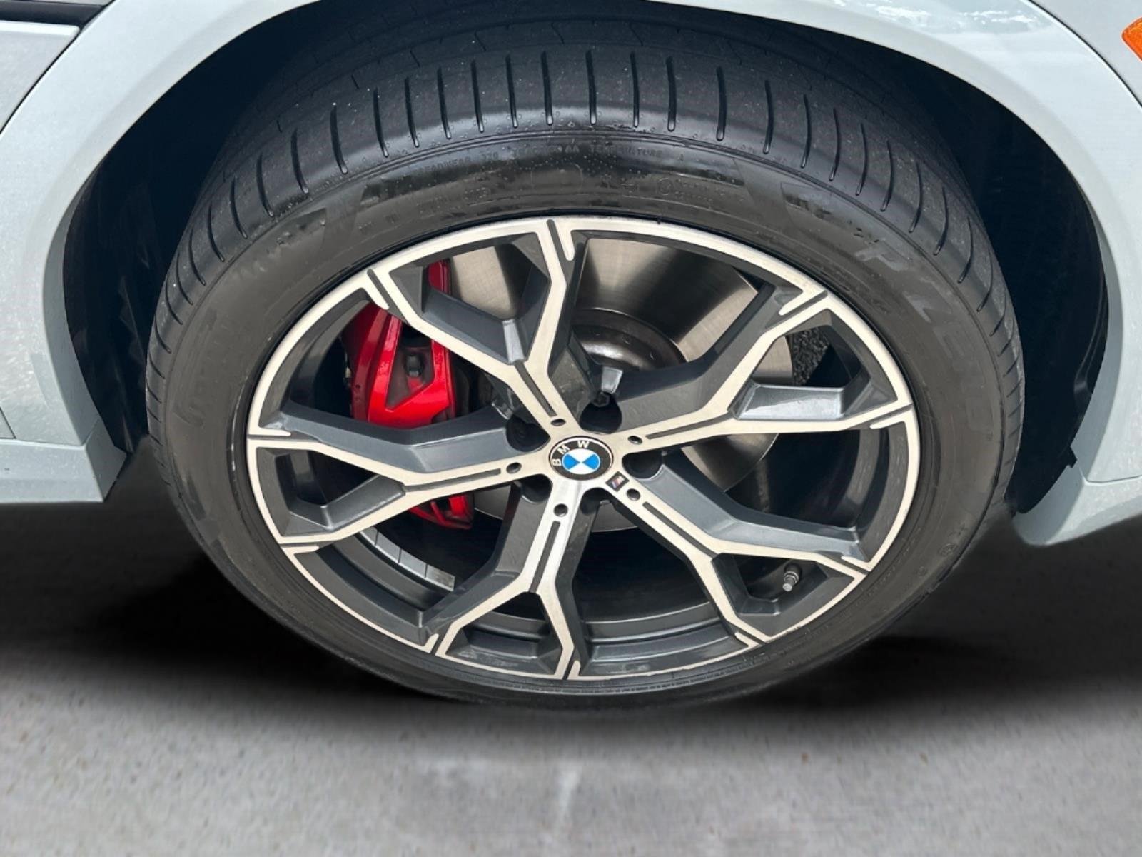 Used 2025  BMW M60i image 11