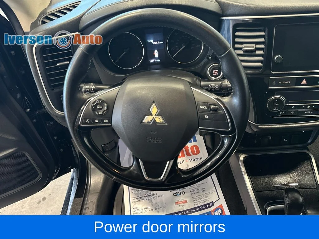 Used 2019 Black Mitsubishi ES image 16
