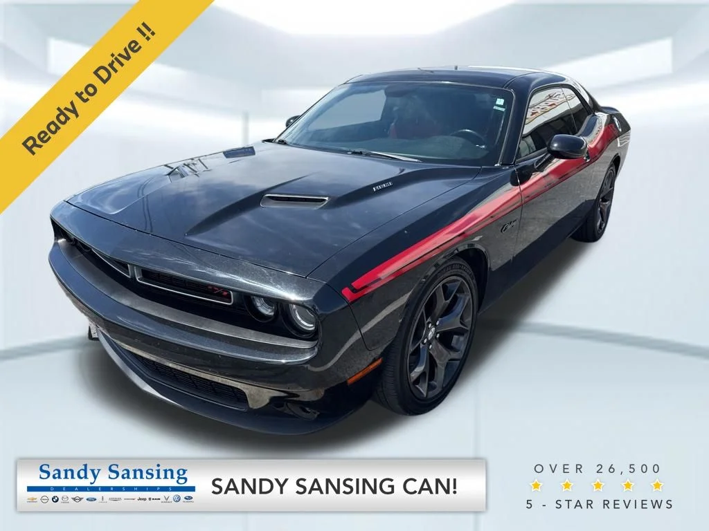 2015 Dodge Challenger R/T Plus's photo