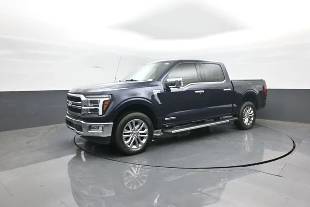 Used 2024 Blue Metallic Ford Lariat image 4