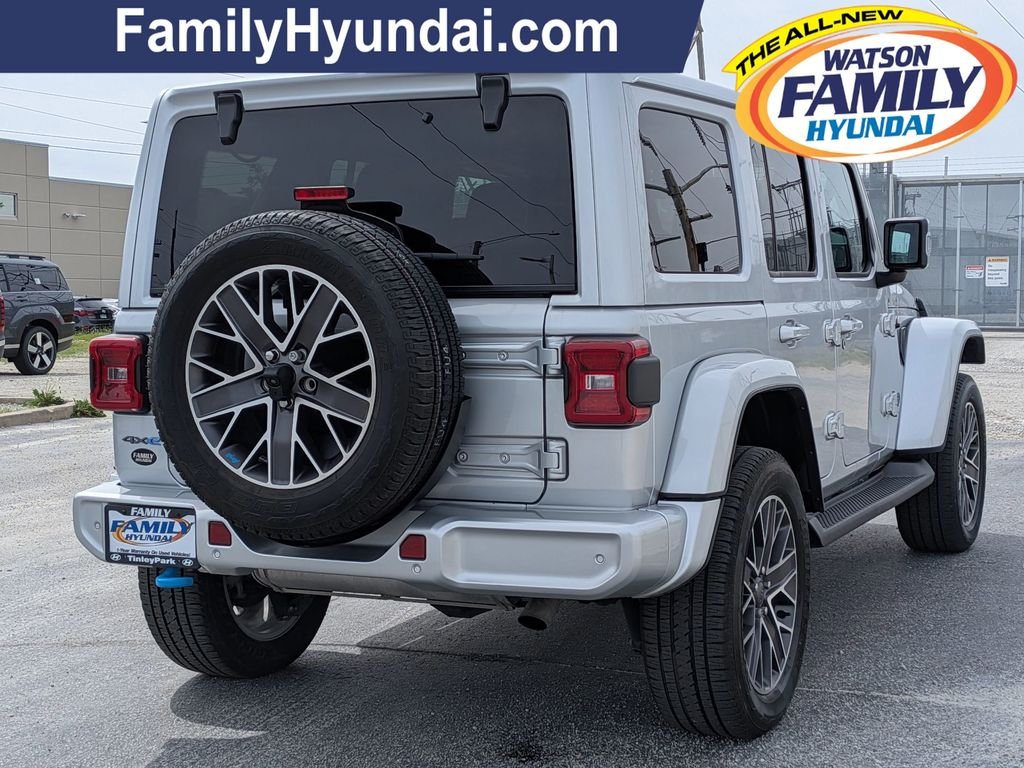 Used 2023 Silver Jeep Sahara 4xe image 3