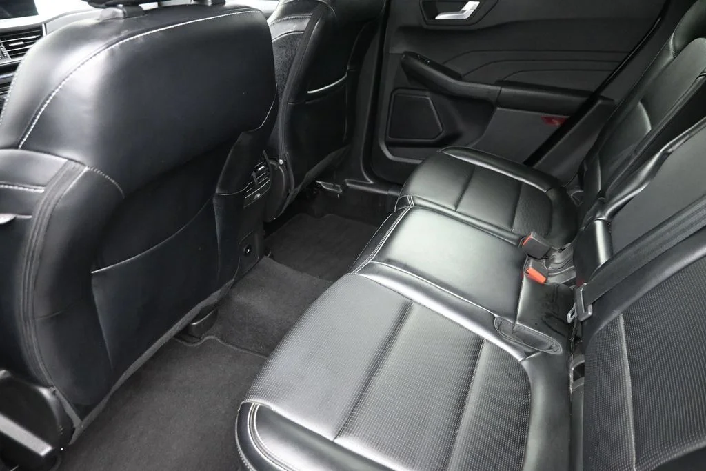 Used 2023 Silver Ford Platinum image 12
