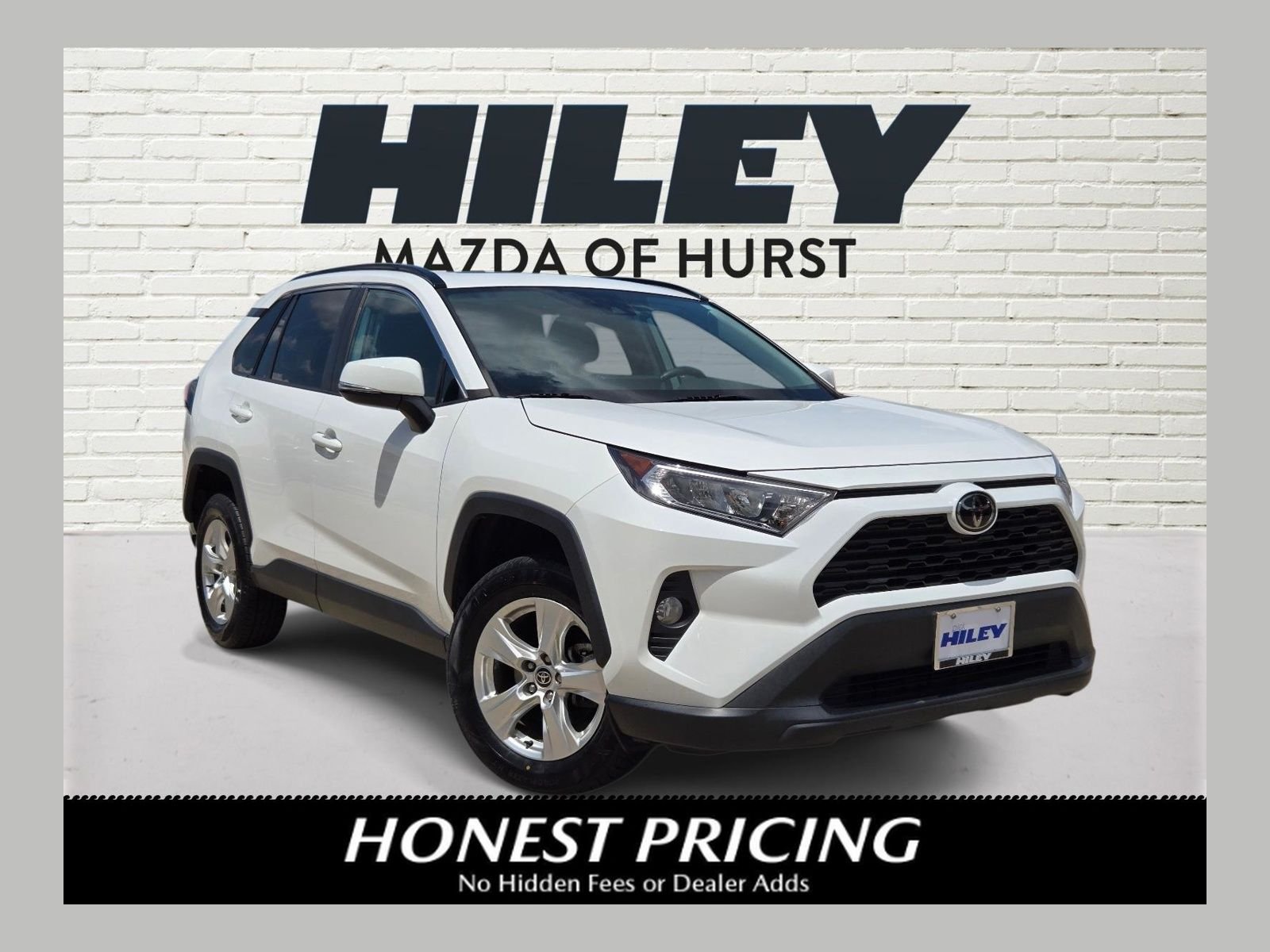 Super White 2021 Toyota RAV4 XLE FWD SUV / Crossover Front-Wheel Drive