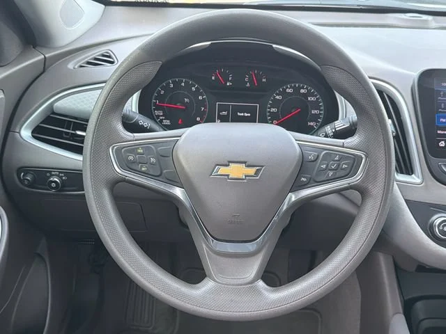 Used 2020 SUMMIT WHITE Chevrolet LS image 23